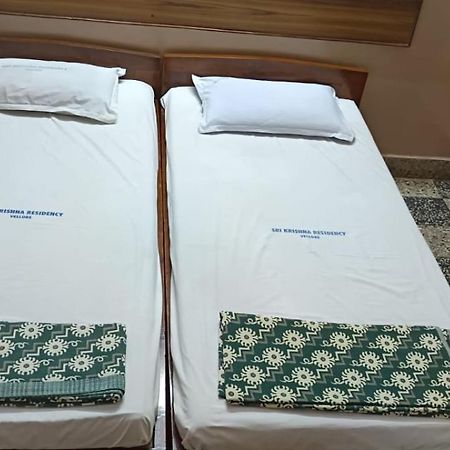 Sri Krishna Residency Hotel Велор Екстериор снимка