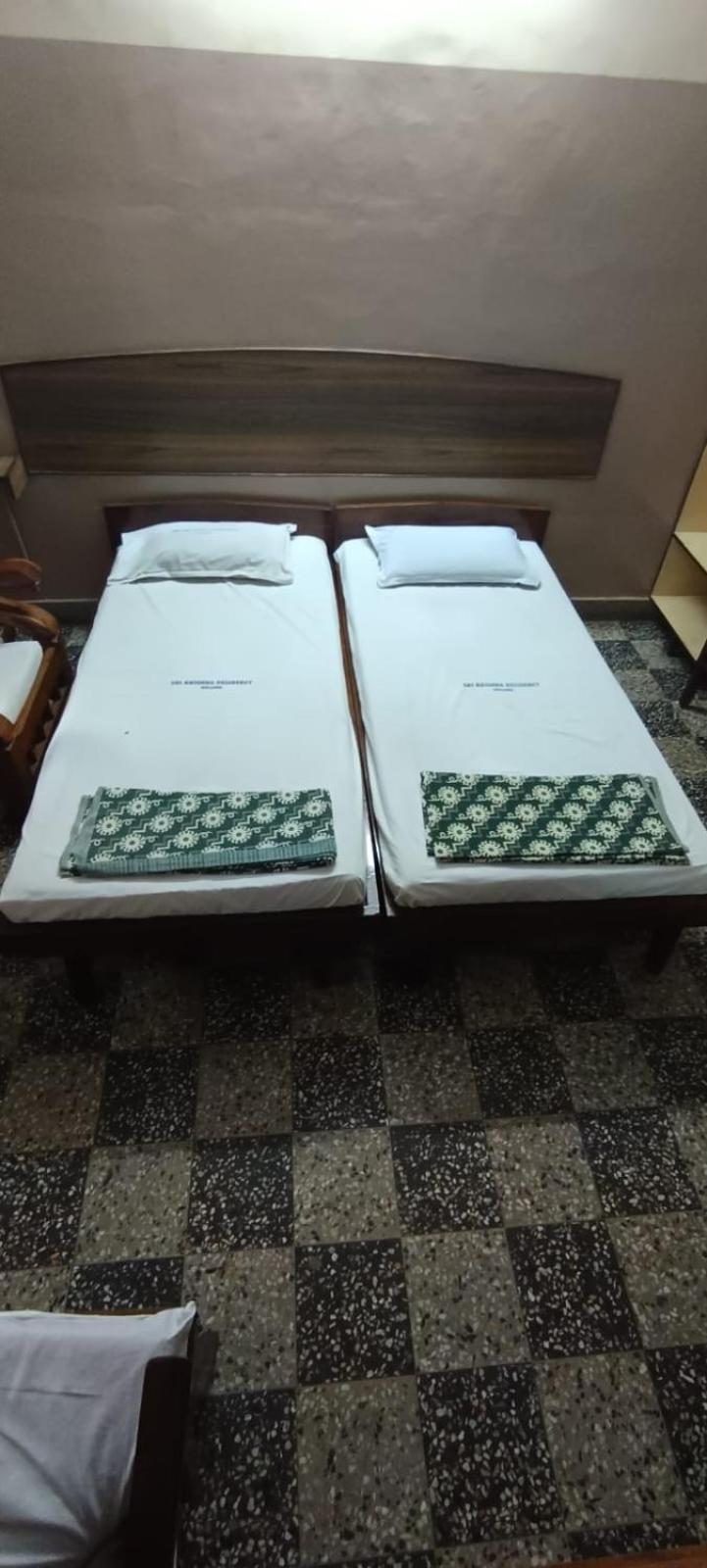 Sri Krishna Residency Hotel Велор Екстериор снимка