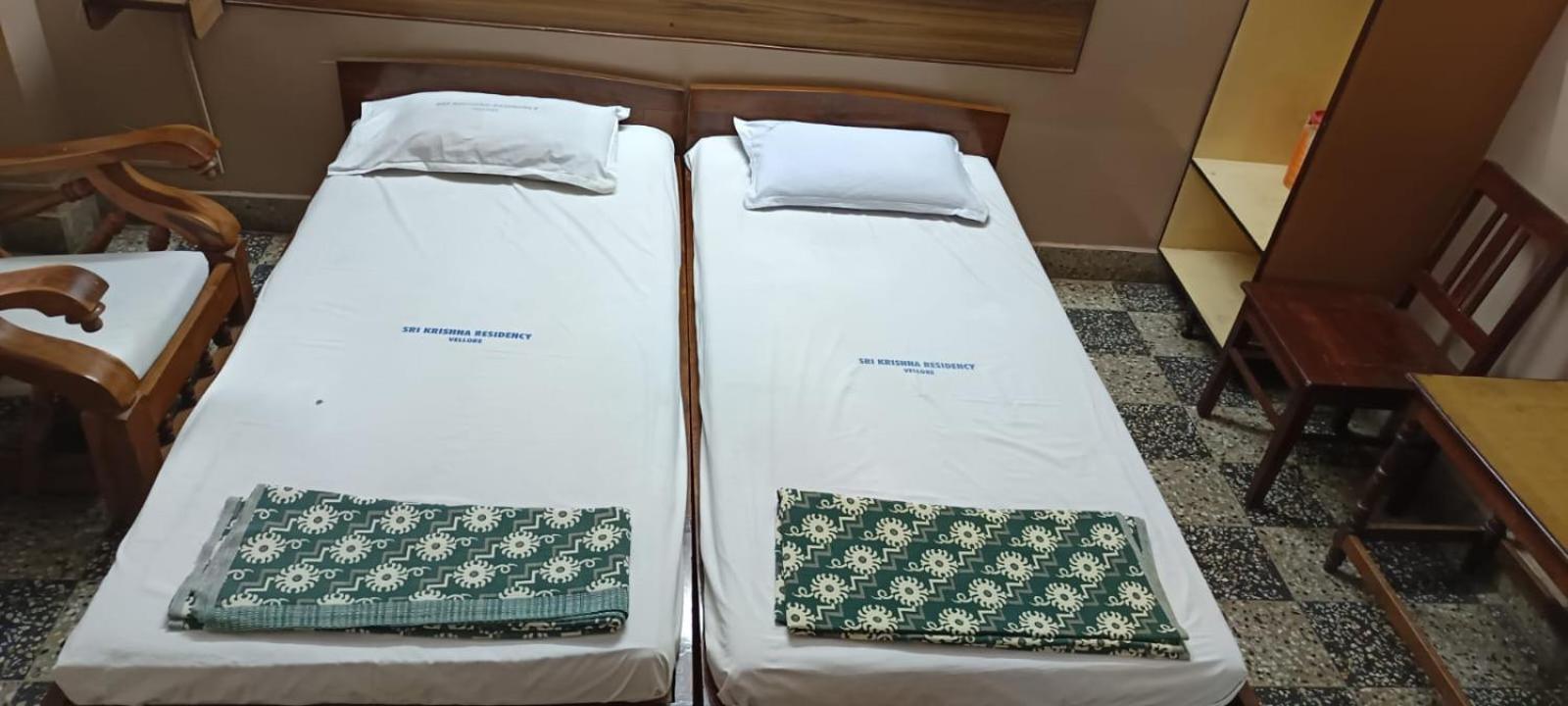 Sri Krishna Residency Hotel Велор Екстериор снимка
